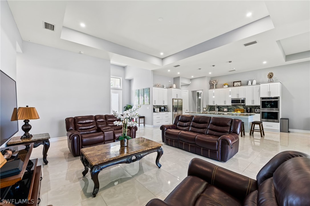 4 Bed SingleFamilyResidence for Sale in Naples, photo 16