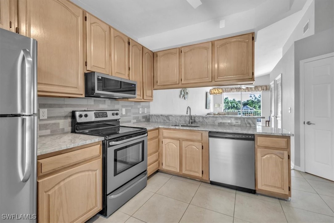 2 Bed Condominium for Sale in Twelve Oaks, photo 16