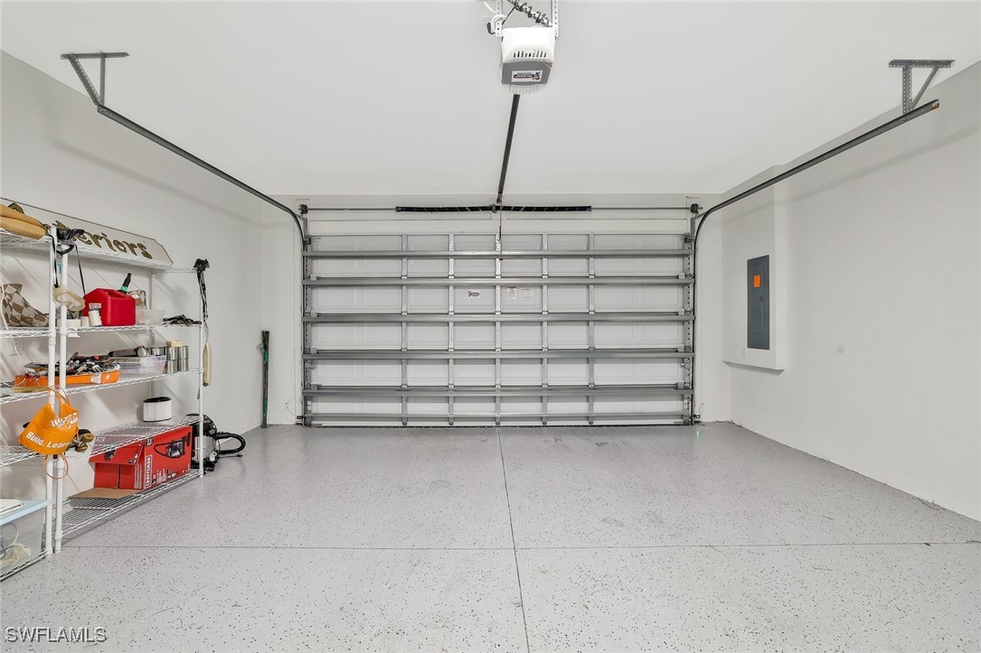 2 Bed Attached for Sale in Naples, photo 16