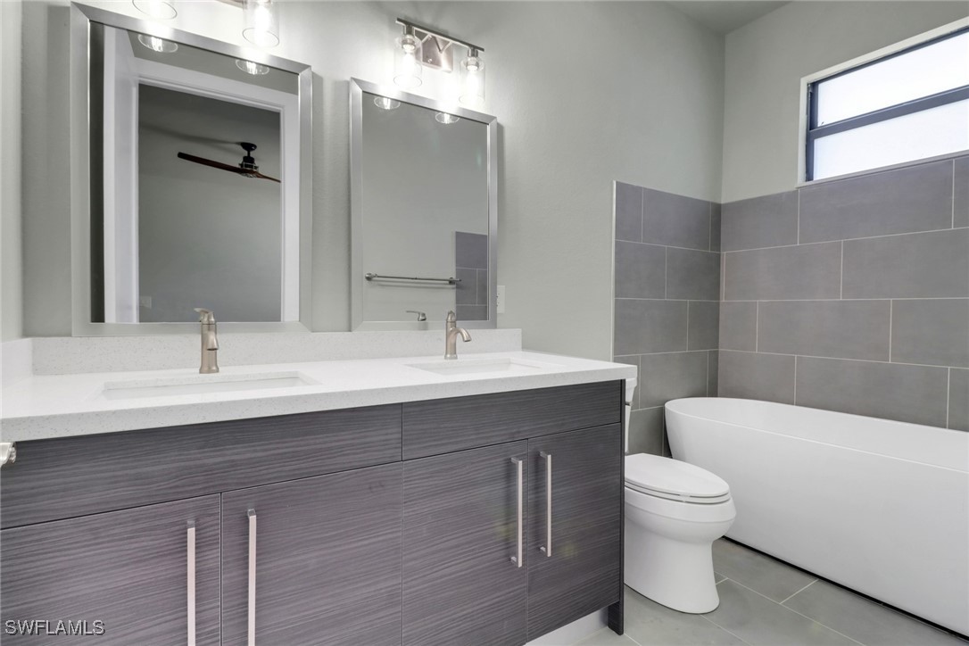 3 Bed SingleFamilyResidence for Sale in Cape Coral, photo 16