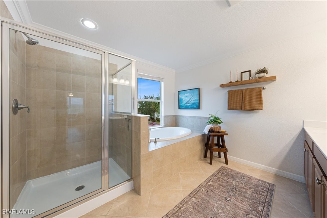 5 Bed Pool Home for Sale in Bella Terra, photo 16