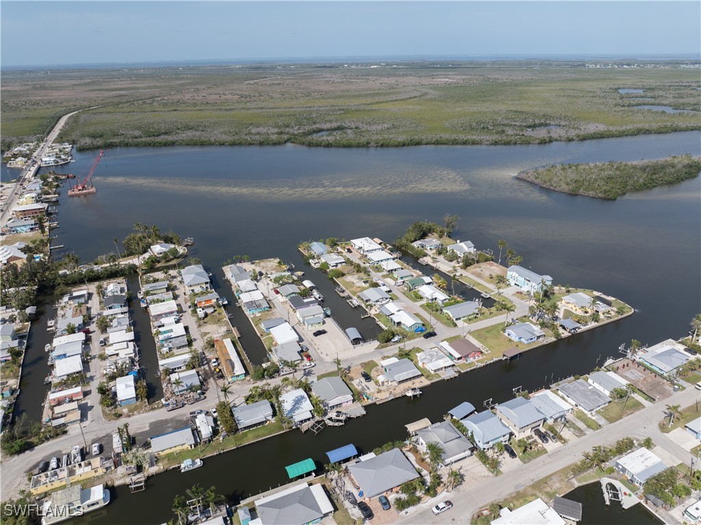 2 Bed Waterfront Home for Sale in Matlacha, photo 16
