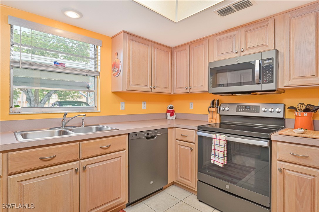 2 Bed Condominium for Sale in Veranda Condo, photo 16