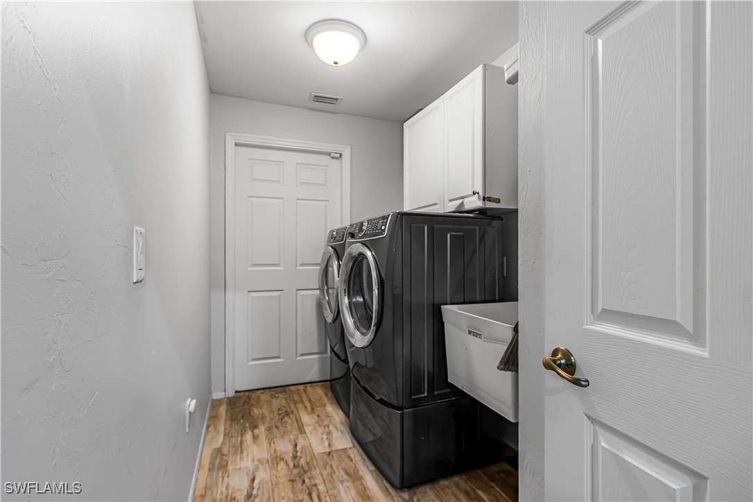 4 Bed SingleFamilyResidence for Sale in Lehigh Acres, photo 16