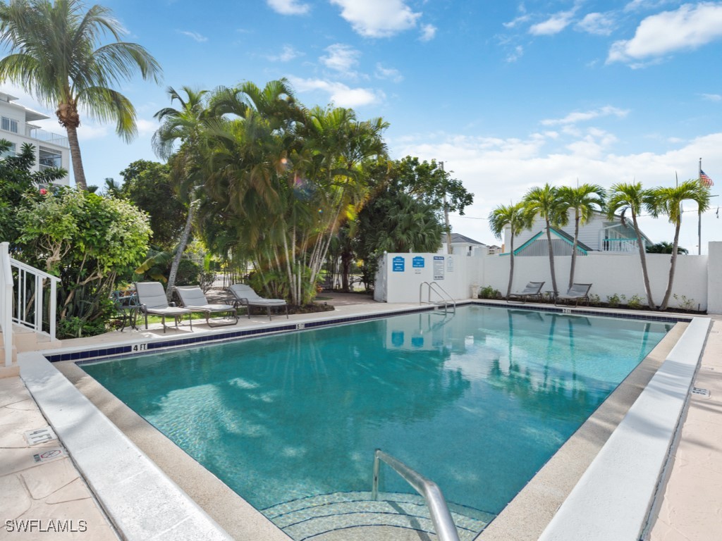 2 Bed Condominium for Sale in Olde Marco Inn, photo 16