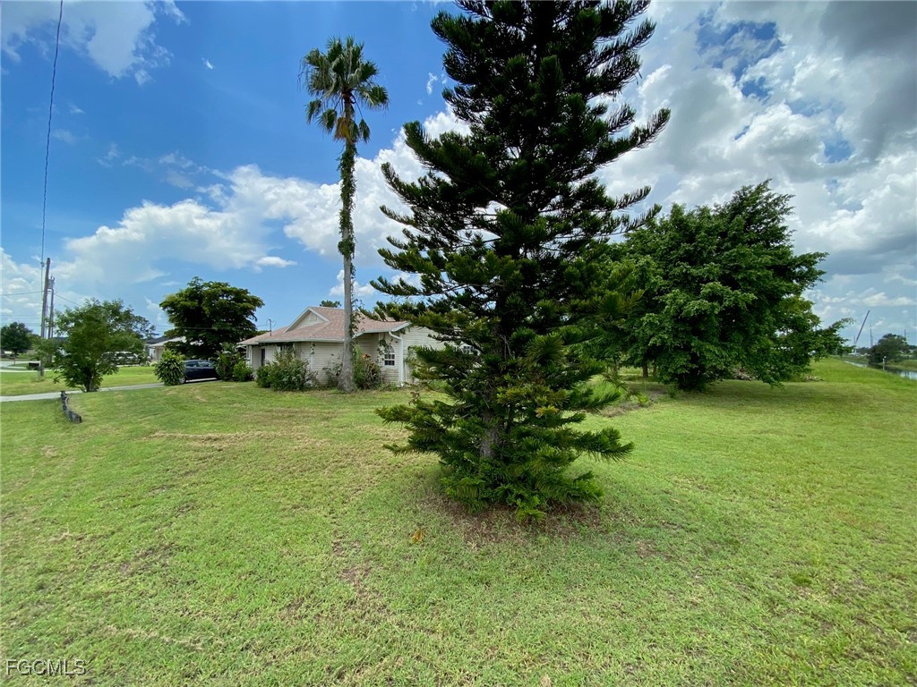 3 Bed SingleFamilyResidence for Sale in Lehigh Acres, FL — photo 16