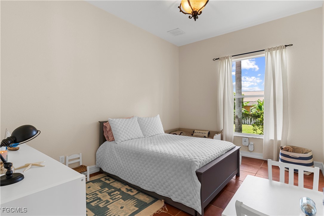 3 Bed Pool Home for Sale in Cape Coral, photo 16