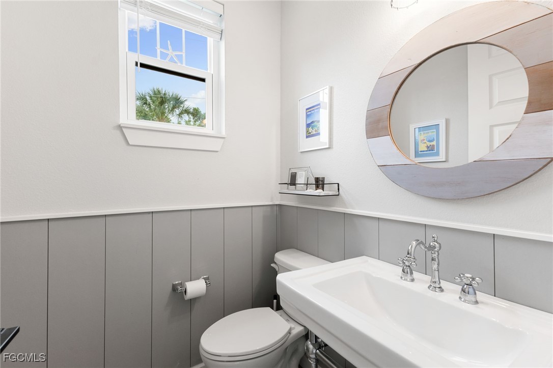 4 Bed SingleFamilyResidence for Sale in Los Colony, FL — photo 16