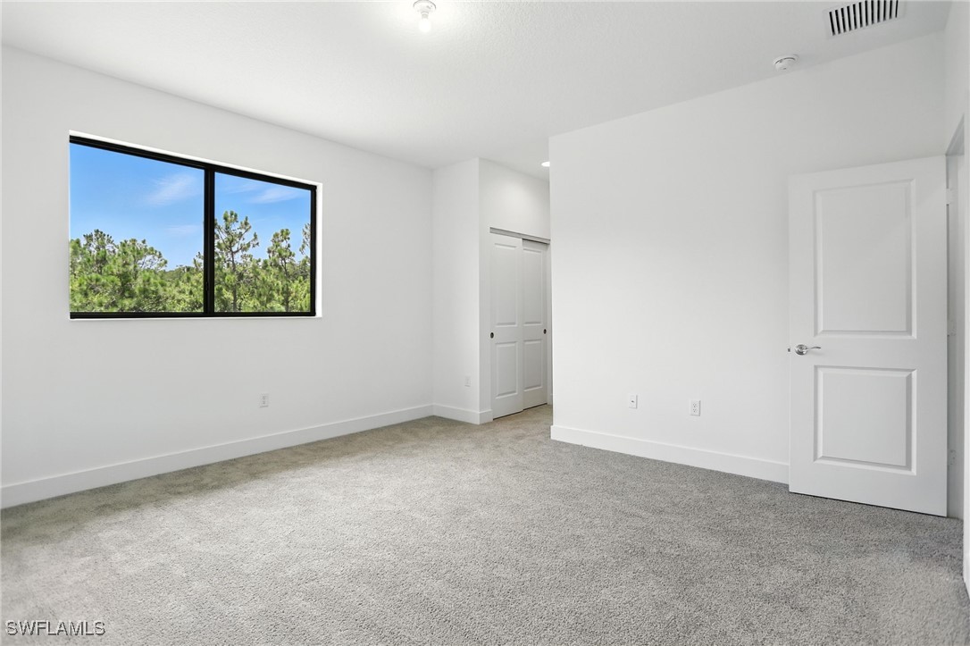 3 Bed SingleFamilyResidence for Sale in Silverwood, FL — photo 16