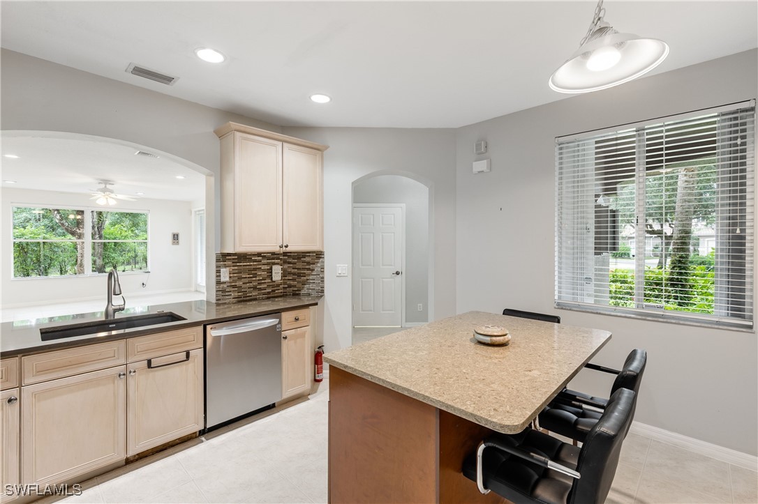 3 Bed Townhouse for Sale in Colonnade At Forum, FL, $299,999 — photo 16