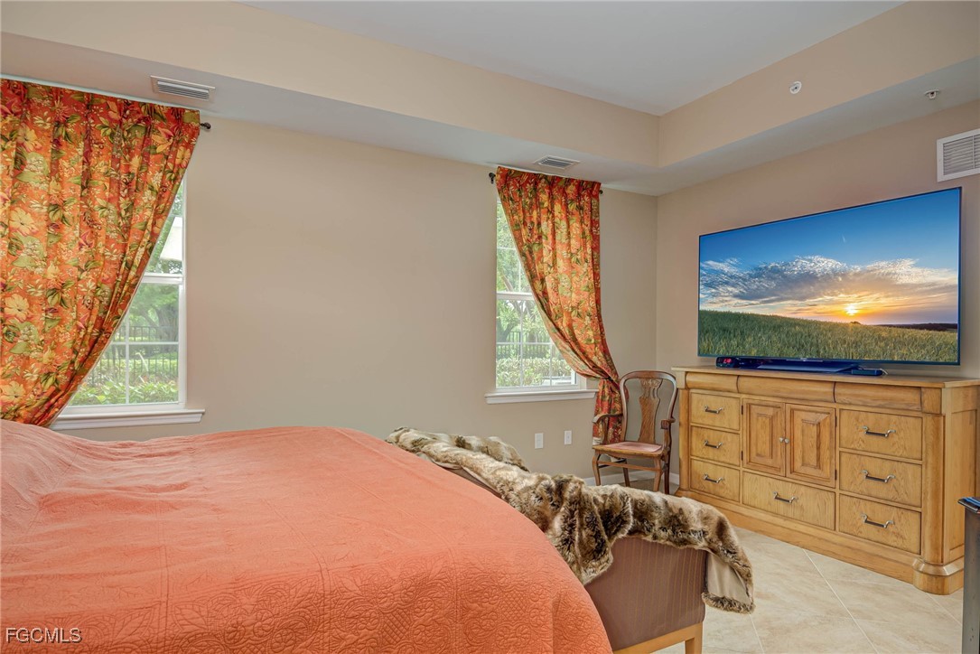 2 Bed Condominium for Sale in Sorrento, photo 16