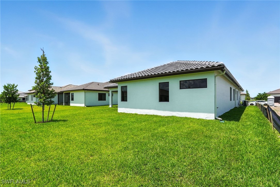 4 Bed SingleFamilyResidence for Sale in Maple Ridge, FL — photo 16