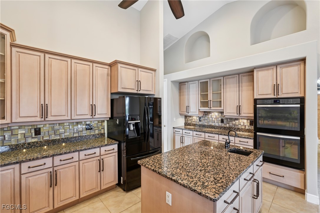 3 Bed Pool Home for Sale in Cape Coral, photo 16