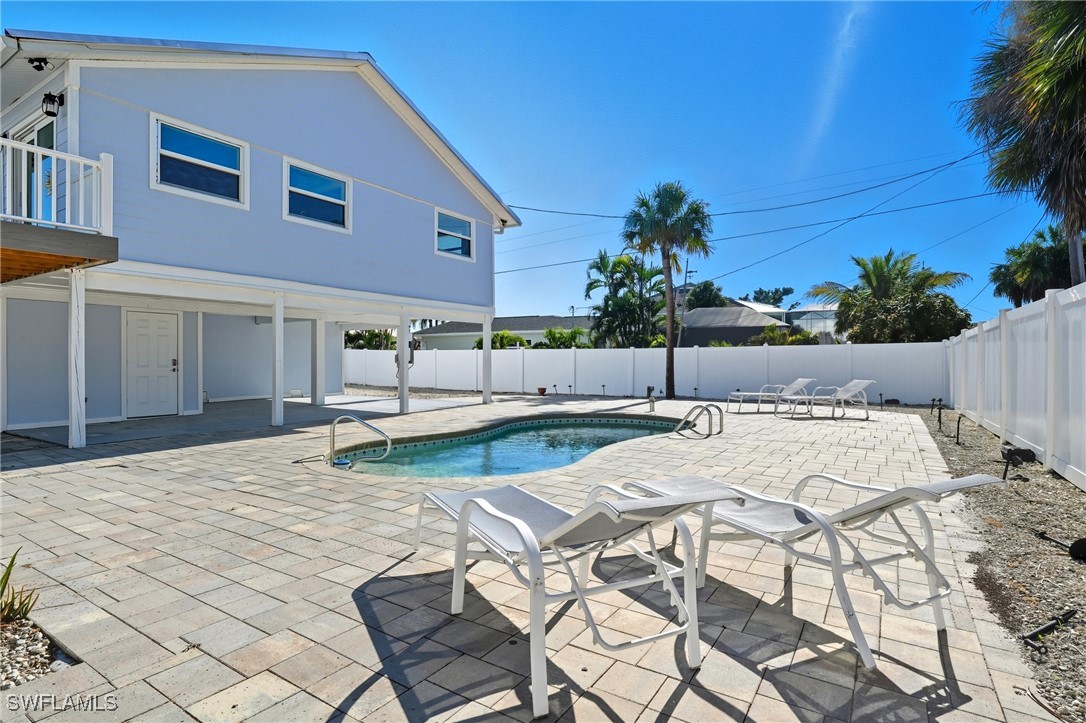 3 Bed Pool Home for Sale in Laguna Shores, photo 16