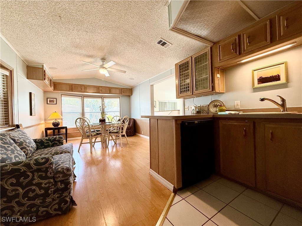 2 Bed ManufacturedHome for Sale in Naples, FL, $125,000 — photo 16