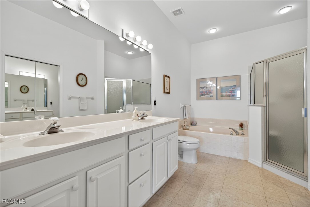 3 Bed Waterfront Home for Sale in Fort Myers, photo 16
