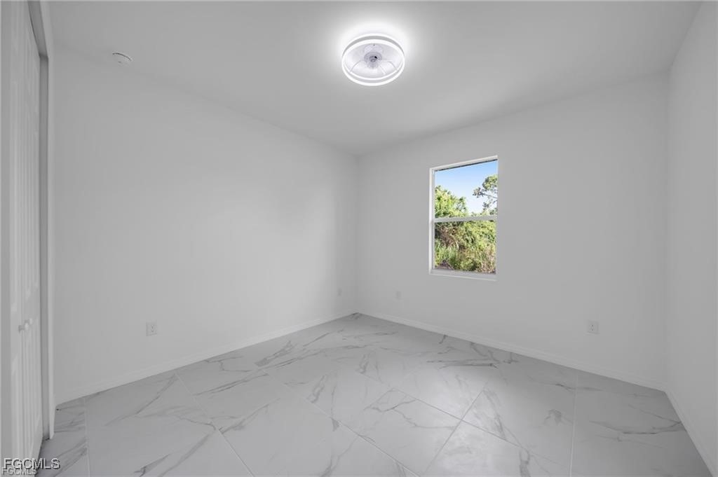 3 Bed SingleFamilyResidence for Sale in Lehigh Acres, photo 16