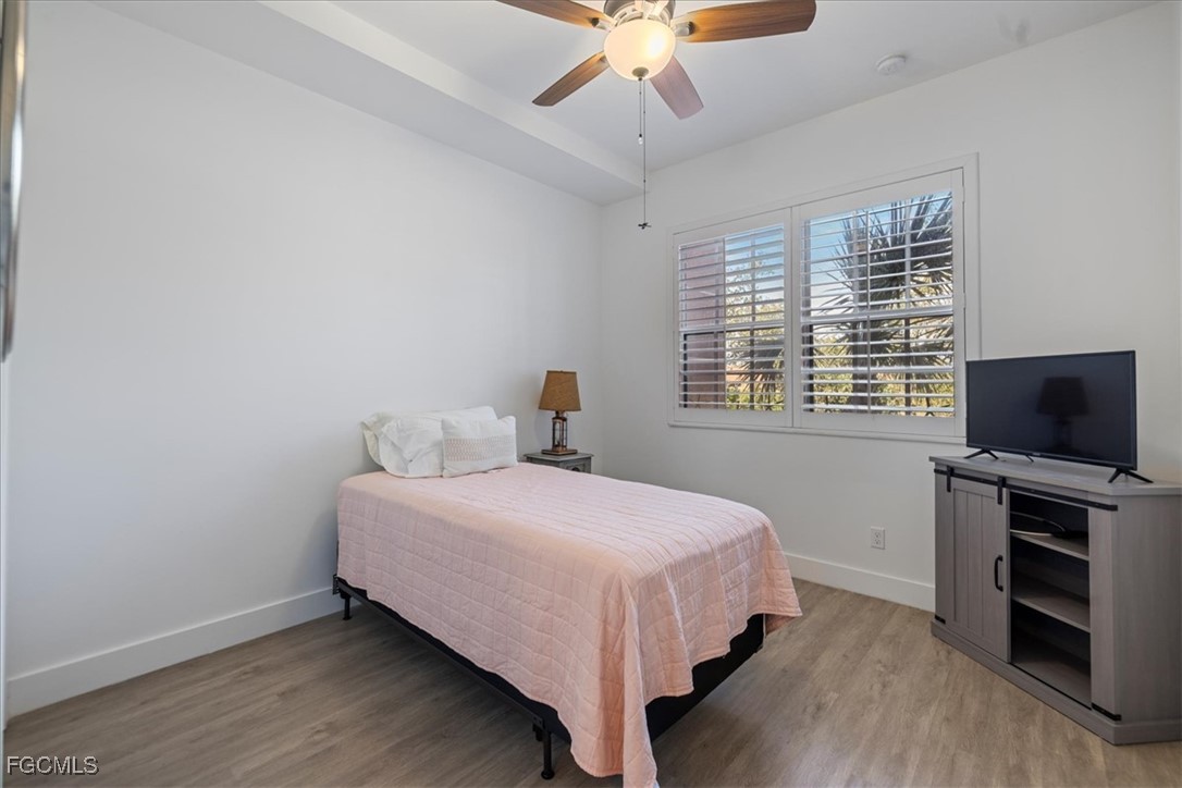2 Bed Condominium for Sale in Royal Pointe, photo 16