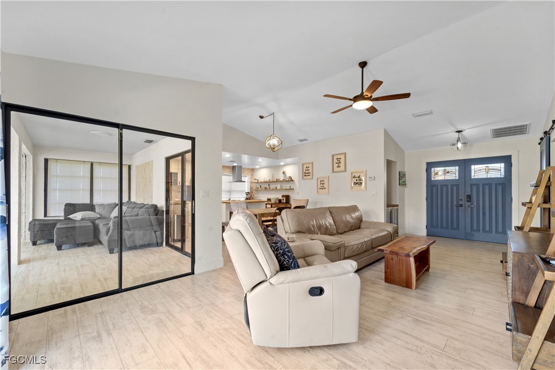 2 Bed SingleFamilyResidence for Sale in South Pointe, FL — photo 16