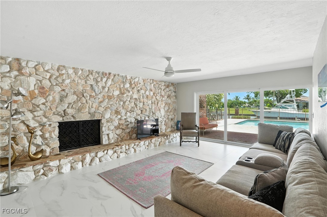 3 Bed Pool Home for Sale in Cape Coral, photo 16
