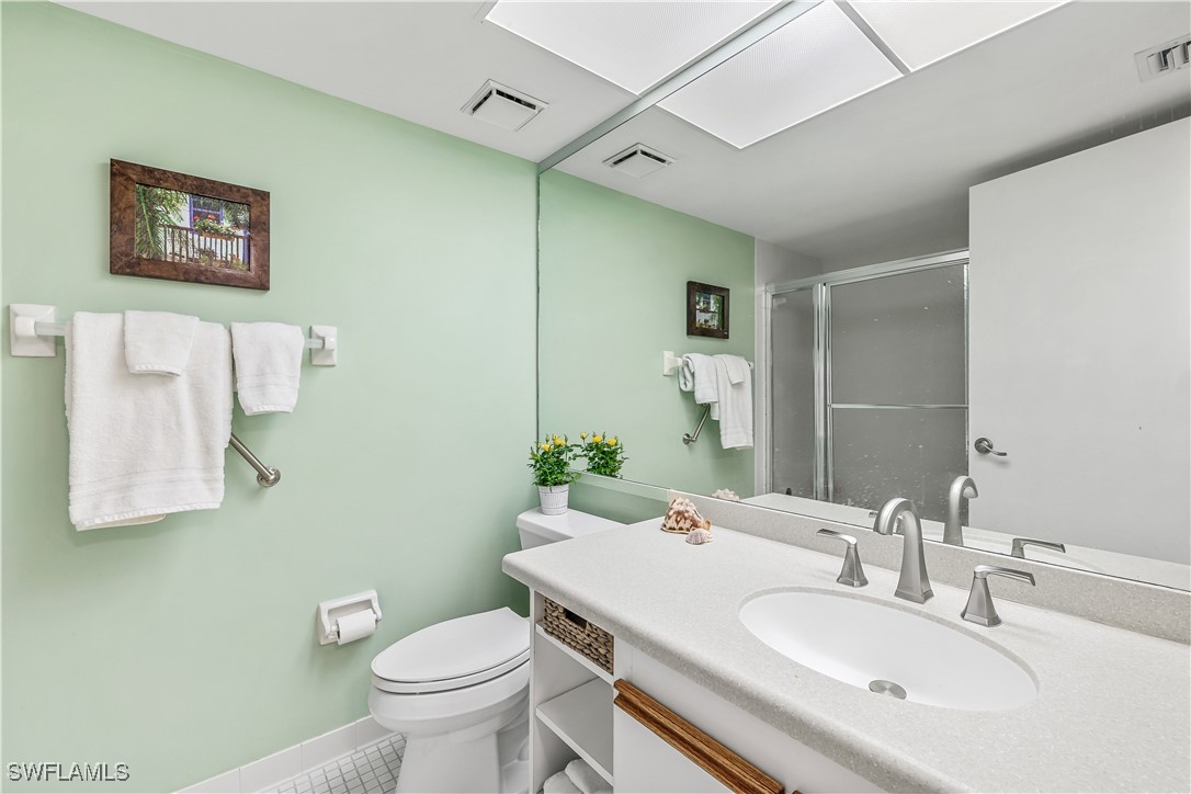 2 Bed Waterfront Home for Sale in Windwood, FL, $250,000 — photo 16