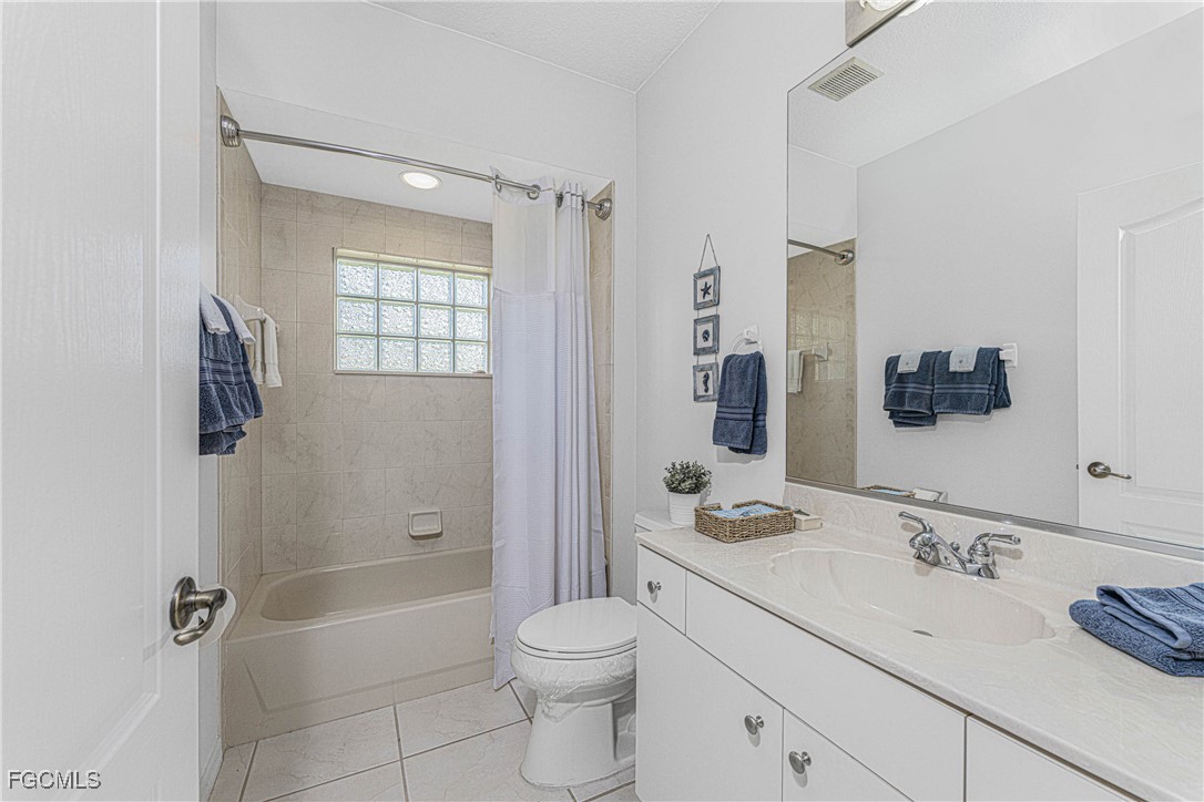 3 Bed Pool Home for Sale in Punta Gorda Isles, photo 16