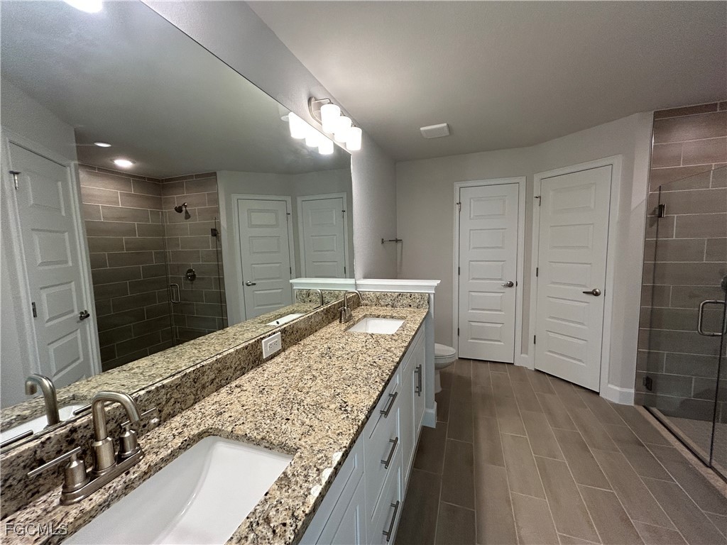 4 Bed SingleFamilyResidence for Sale in Deep Creek, FL — photo 16
