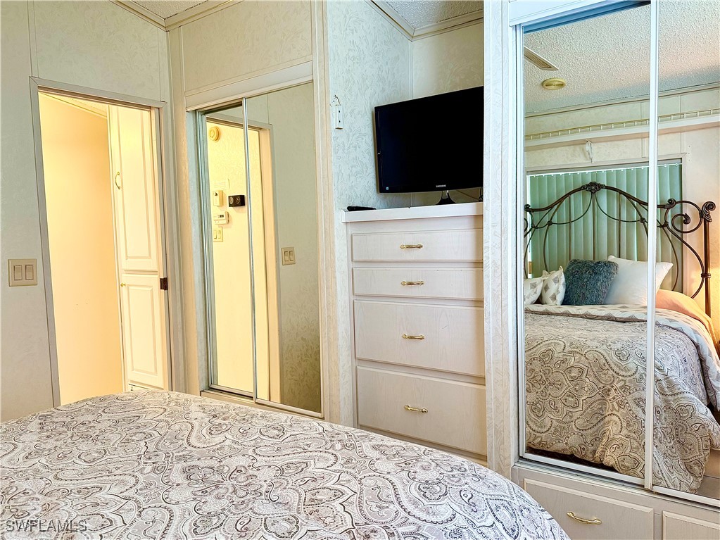 2 Bed ManufacturedHome for Sale in Naples, FL, $145,000 — photo 16