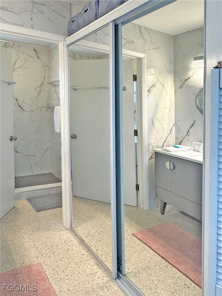 1 Bed Duplex for Sale in Sanibel Shores, photo 16