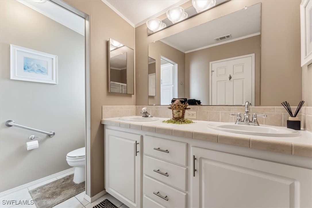 2 Bed ManufacturedHome for Sale in Naples, FL, $155,000 — photo 16