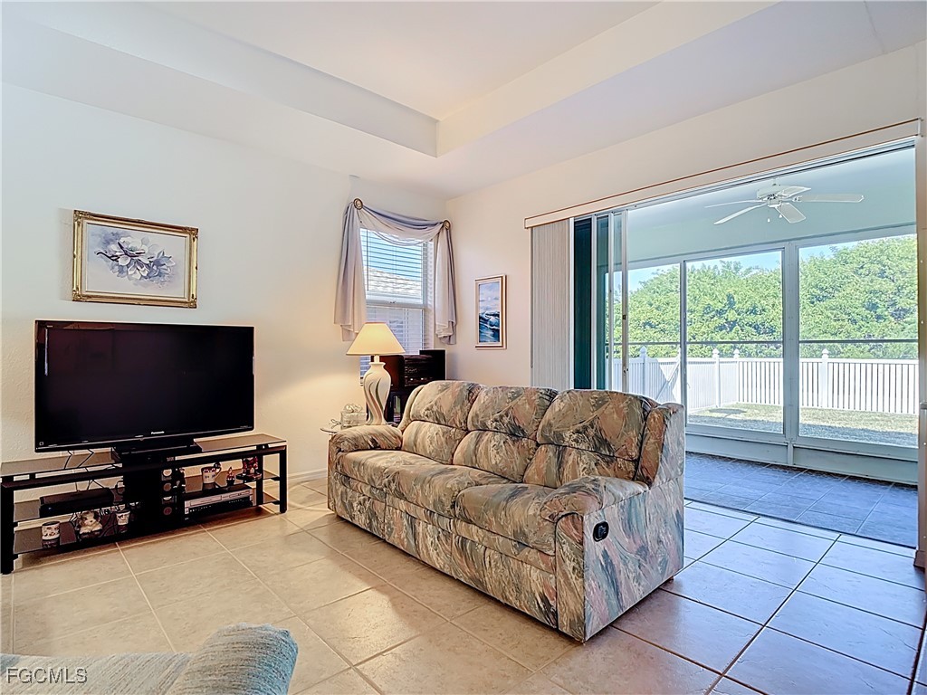 3 Bed Attached for Sale in Lake Pembroke, FL, $275,832 — photo 16