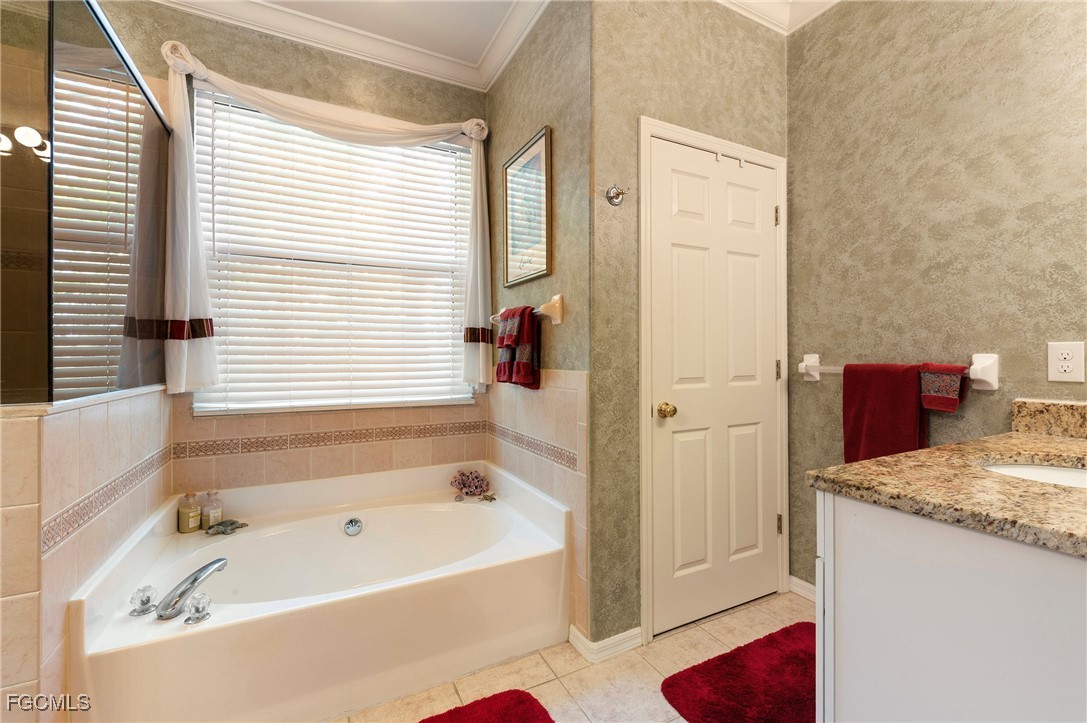 4 Bed SingleFamilyResidence for Sale in Waterford, FL — photo 16