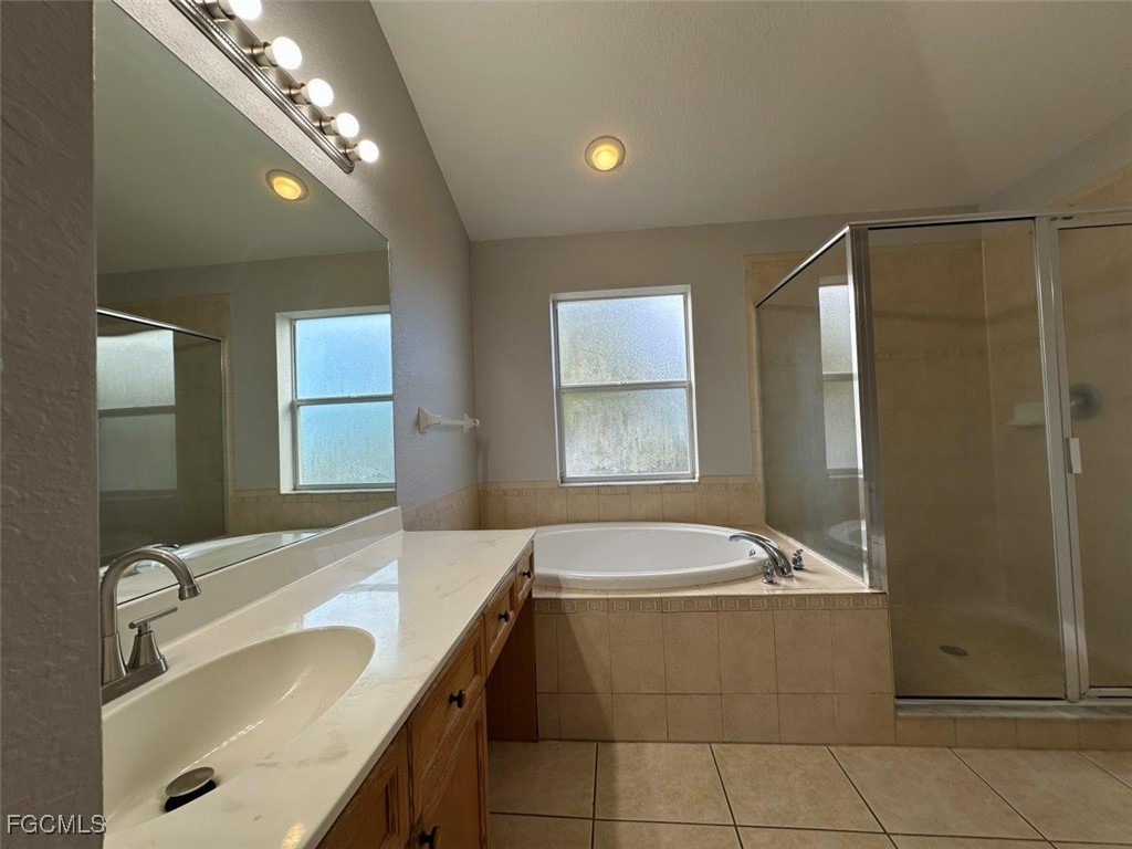 3 Bed Waterfront Home for Sale in Cape Coral, FL, $289,000 — photo 16