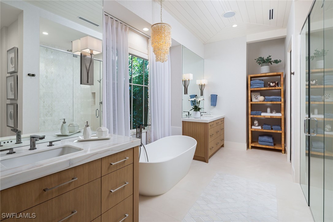 6 Bed Pool Home for Sale in Olde Naples, photo 16