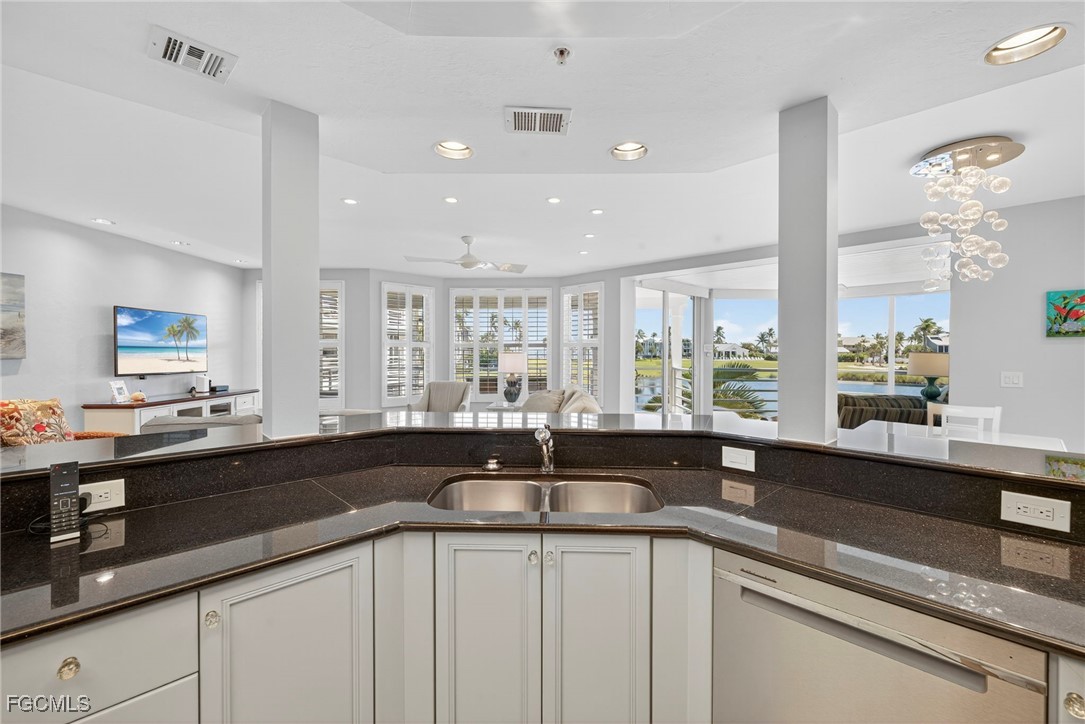 2 Bed Waterfront Home for Sale in Land'S End, FL, $1,250,000 — photo 16