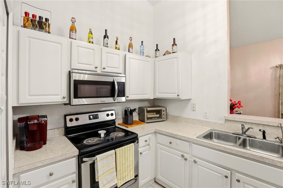 3 Bed SingleFamilyResidence for Sale in Naples, photo 16