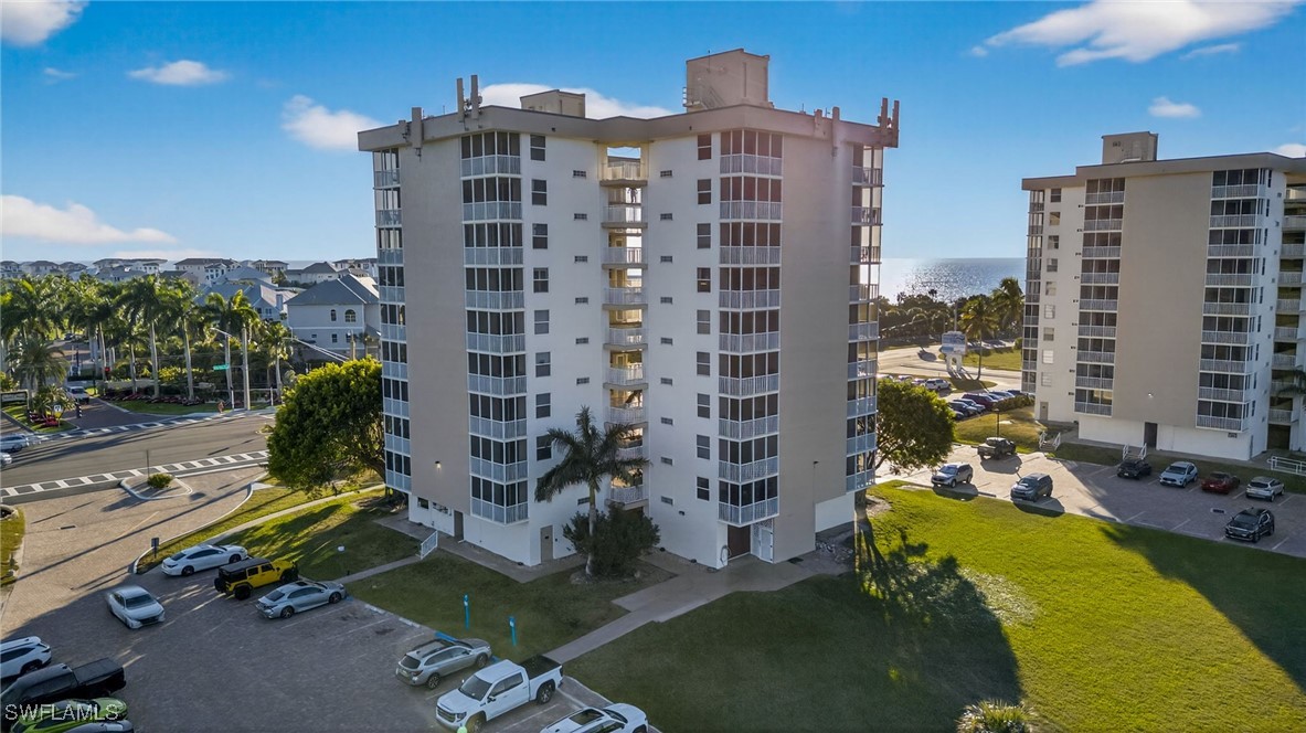 1 Bed Waterfront Home for Sale in Beach And Tennis Club, photo 16