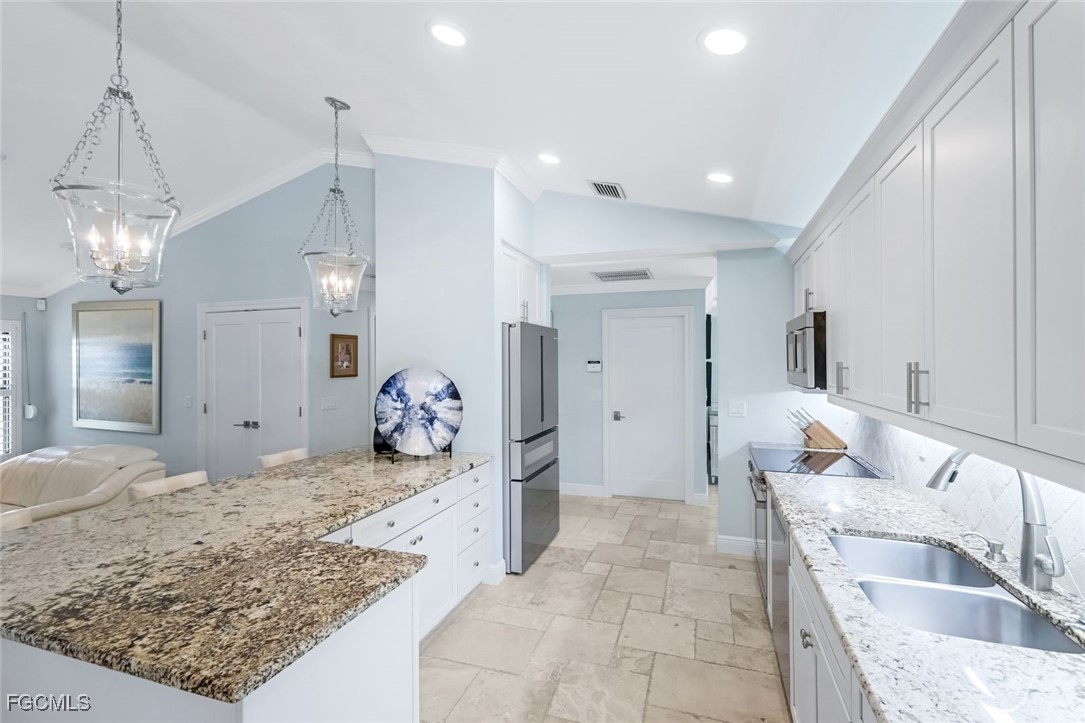 3 Bed Pool Home for Sale in Palm Acres, photo 16