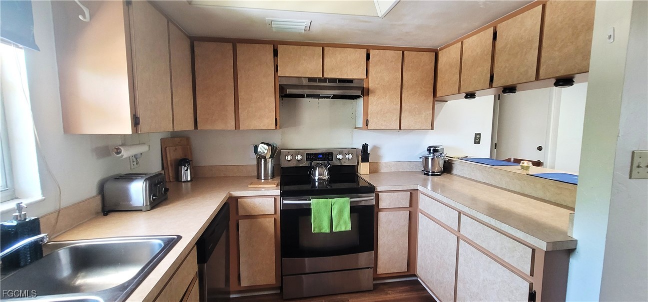2 Bed Condominium for Sale in Veranda Condo, photo 16