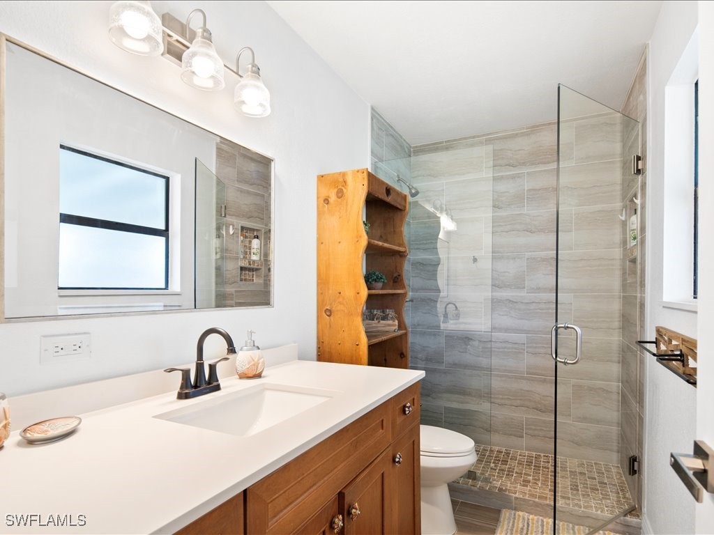 3 Bed SingleFamilyResidence for Sale in Naples, photo 16
