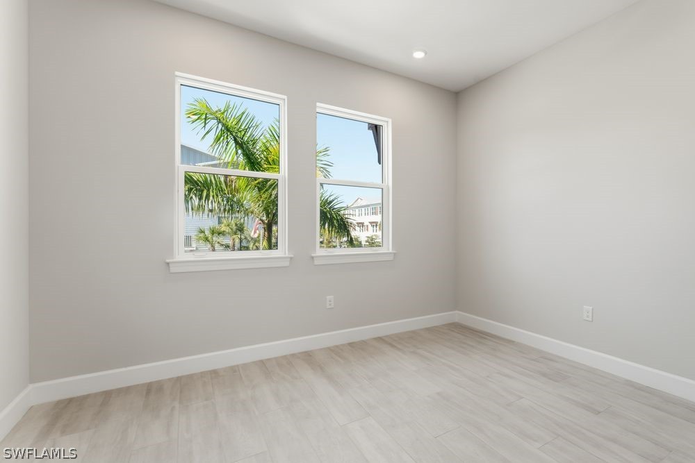 4 Bed Waterfront Home for Sale in Seahaven, photo 16