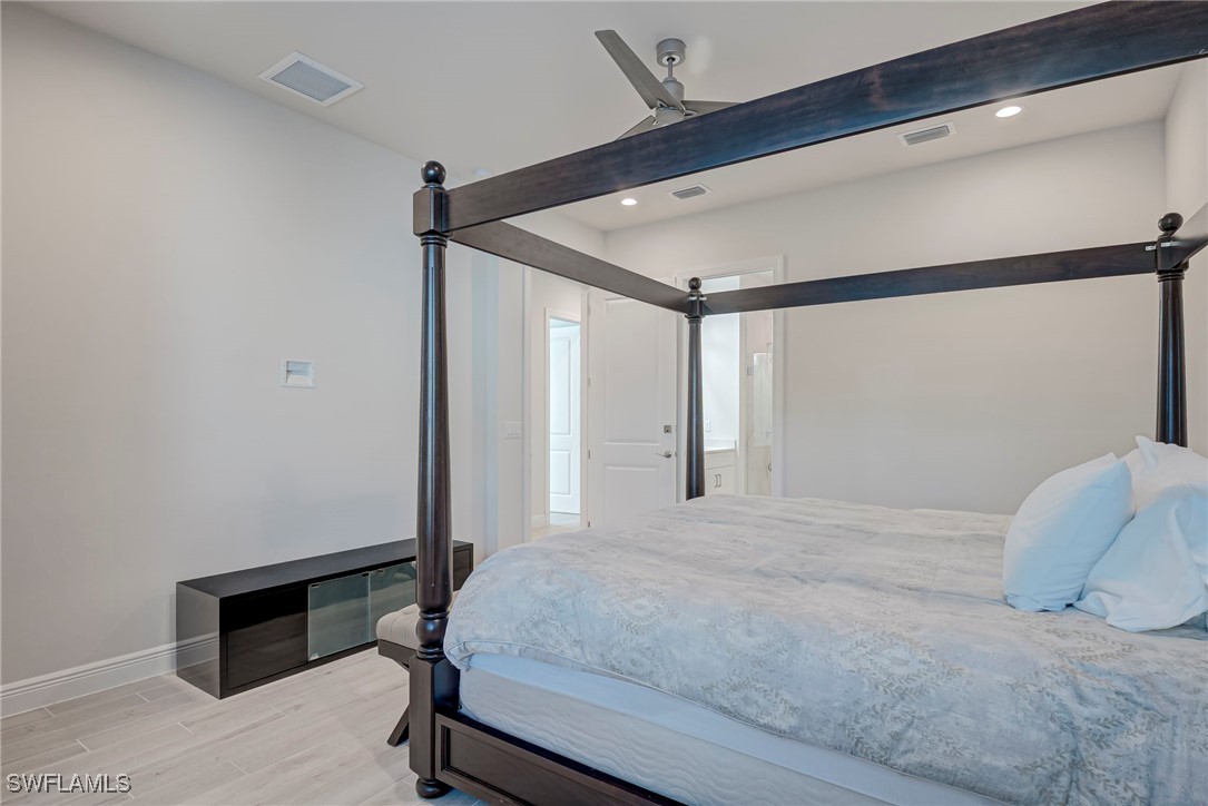 2 Bed Attached for Sale in Naples, photo 16