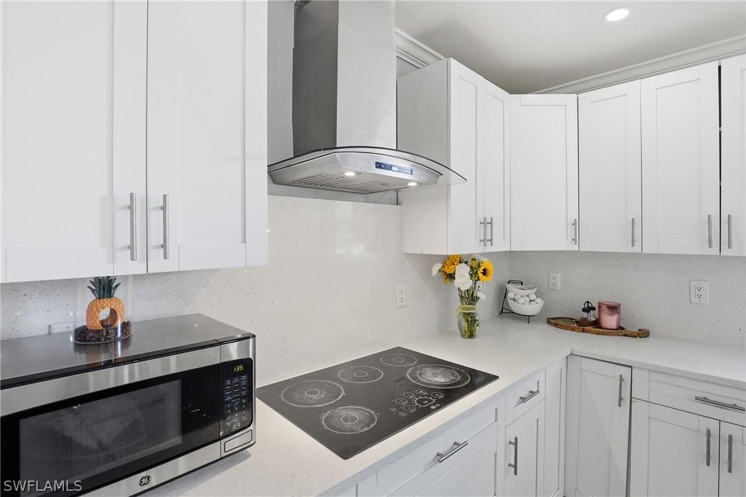 2 Bed SingleFamilyResidence for Sale in Naples, photo 16
