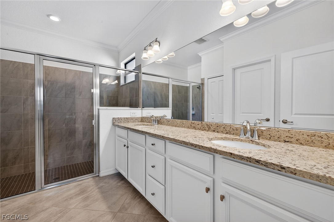 4 Bed SingleFamilyResidence for Sale in Portico, FL — photo 16