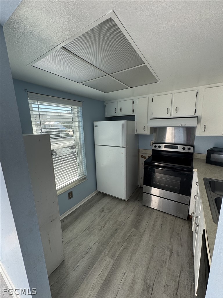 2 Bed Pool Home for Sale in Cape Coral, photo 16