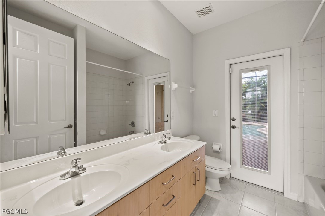 3 Bed Pool Home for Sale in Cape Coral, photo 16