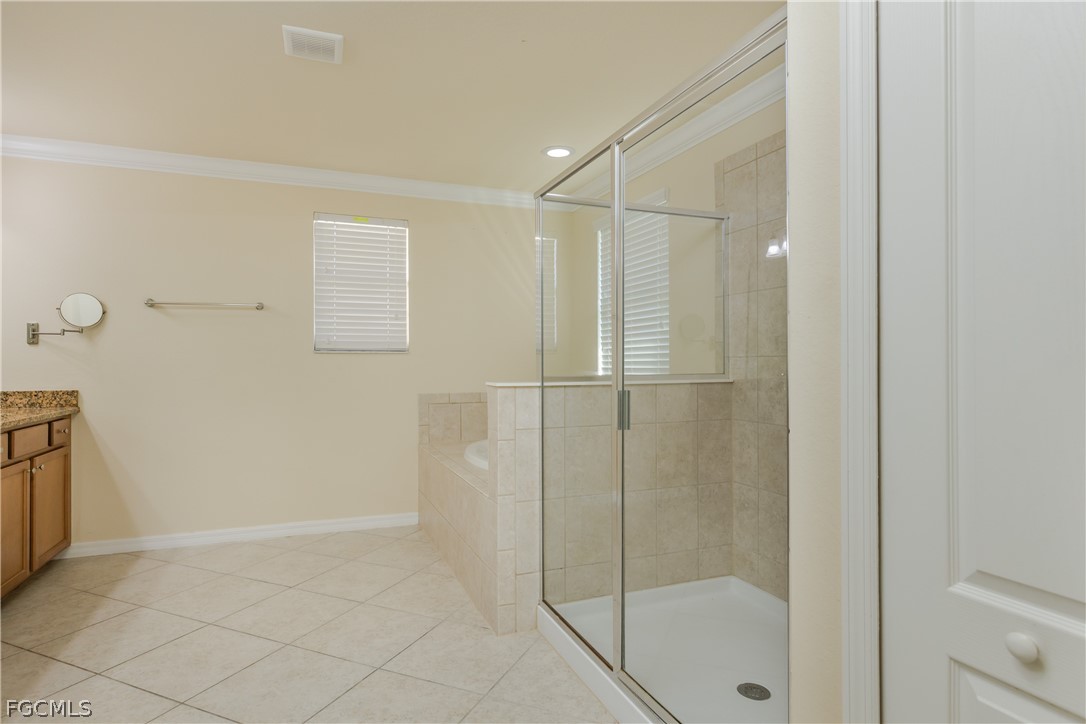 6 Bed Waterfront Home for Sale in Fort Myers, FL, $429,000 — photo 16