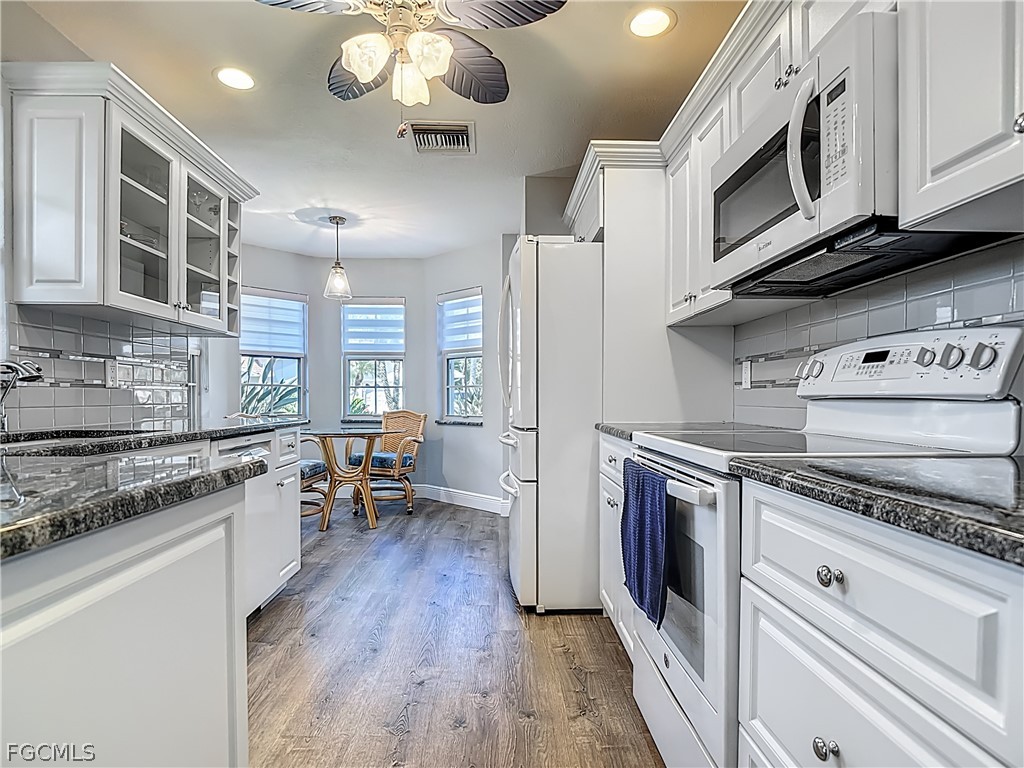 2 Bed SingleFamilyResidence for Sale in Herons Glen, FL — photo 16