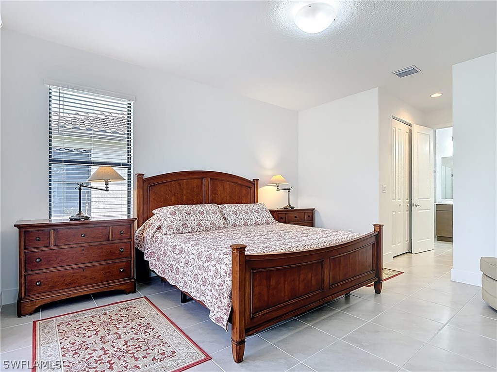 3 Bed SingleFamilyResidence for Sale in Silverwood, FL — photo 16