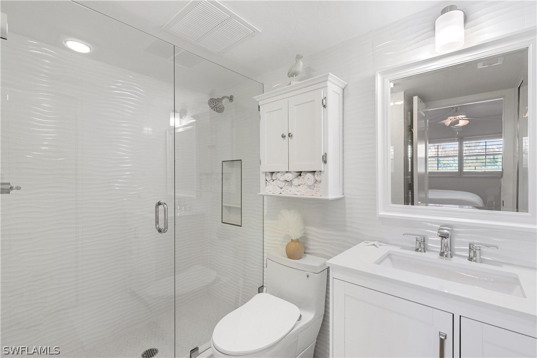 2 Bed Waterfront Home for Sale in Marco Island, photo 16